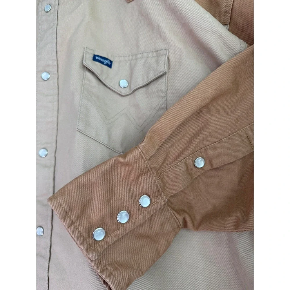 Wrangler Two-Tone Tan and Camel Button-Down Work Shirt
